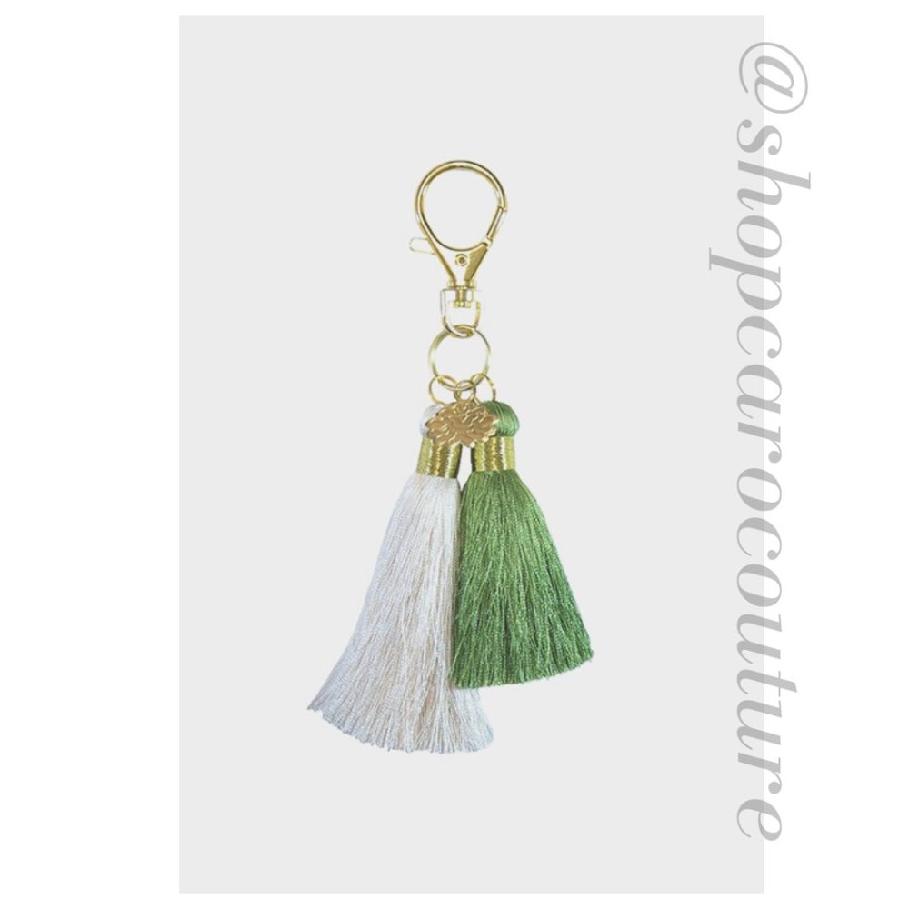 “Raw” Twin Tassel Clip